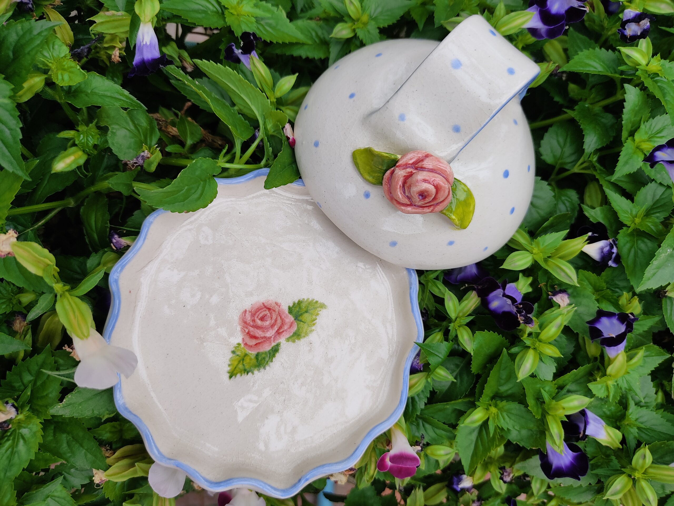 Small rose butterdish