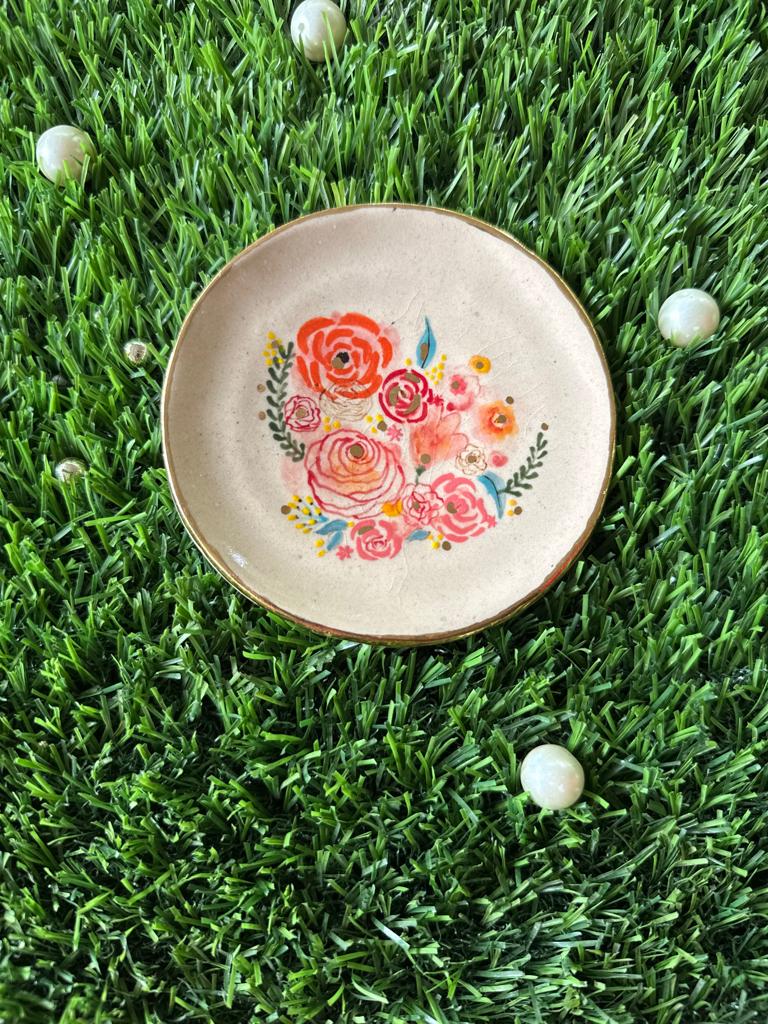 Small plates with golden edges