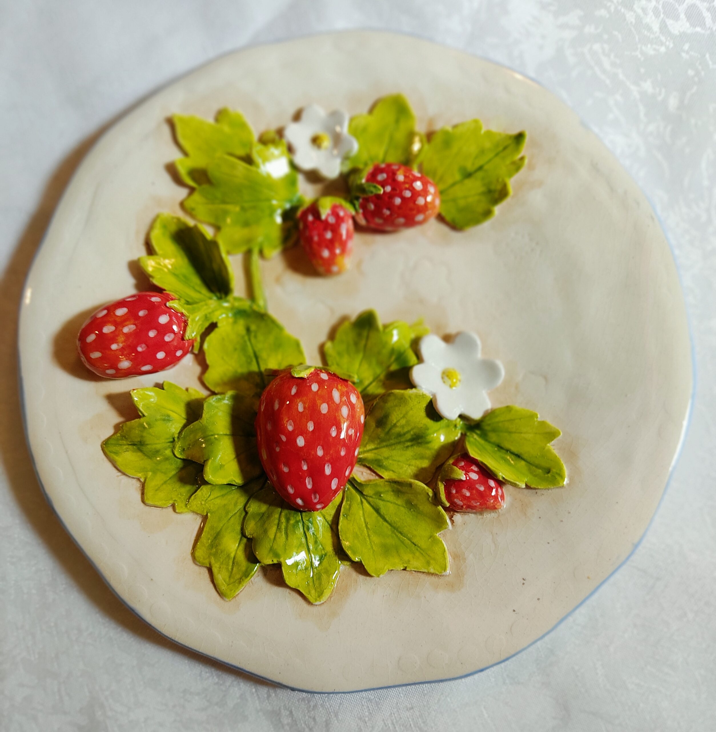 3d strawberry garden plate