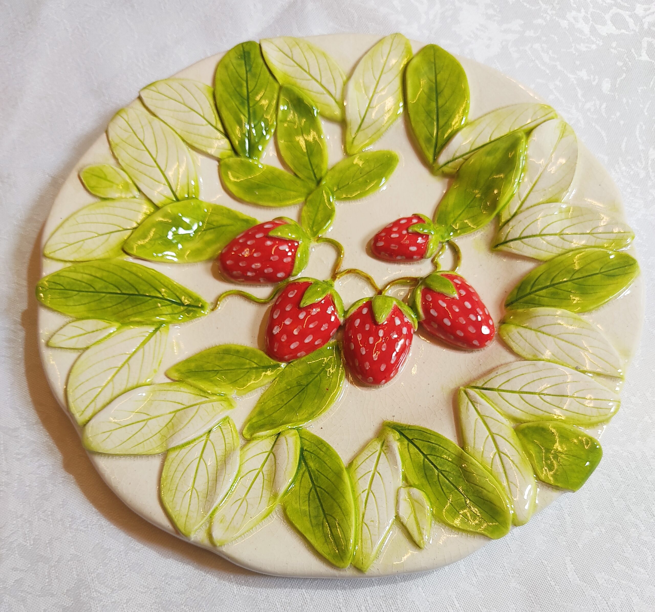 2d strawberry plate