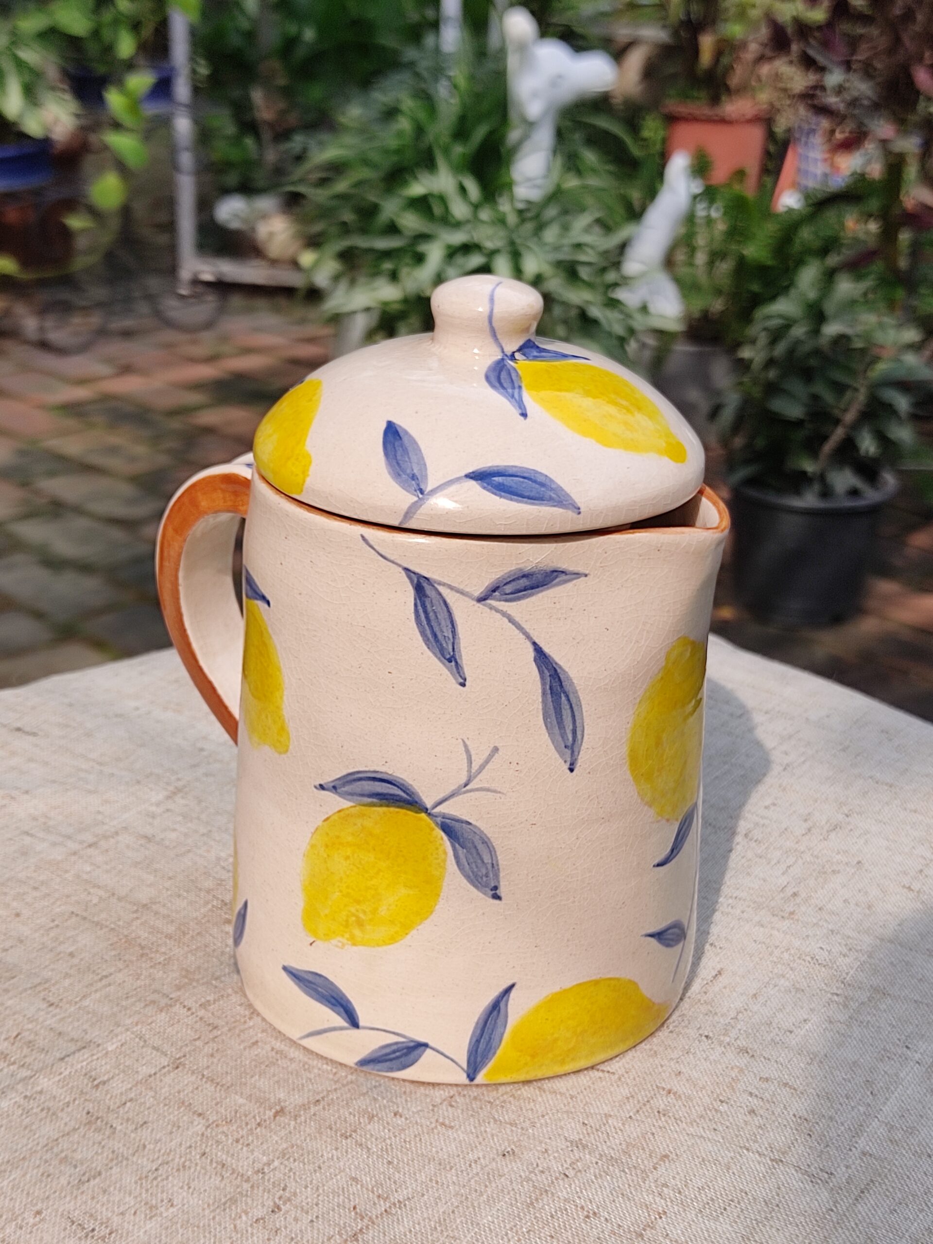 Lemon jug
