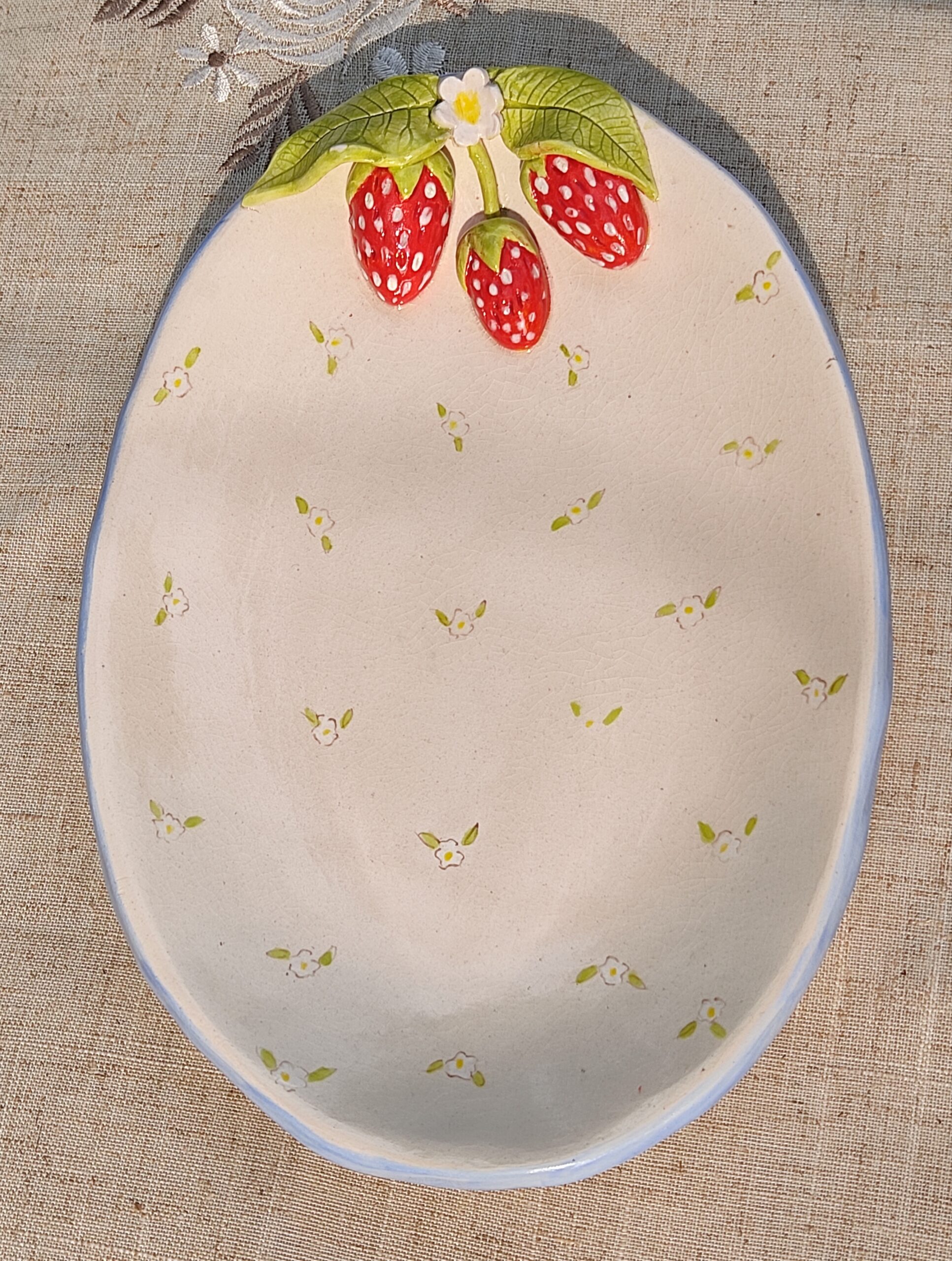 Oval Strawberry platter(1)
