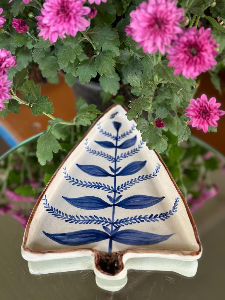 Triangle blue platter