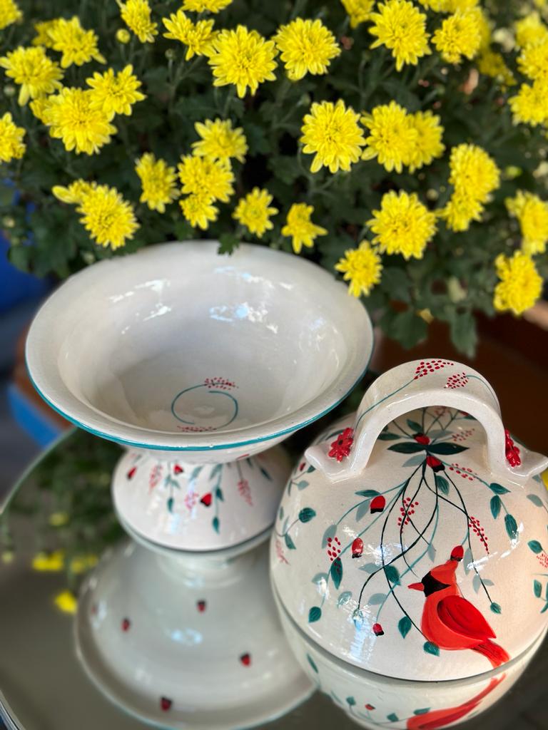 Egg bowl with bird