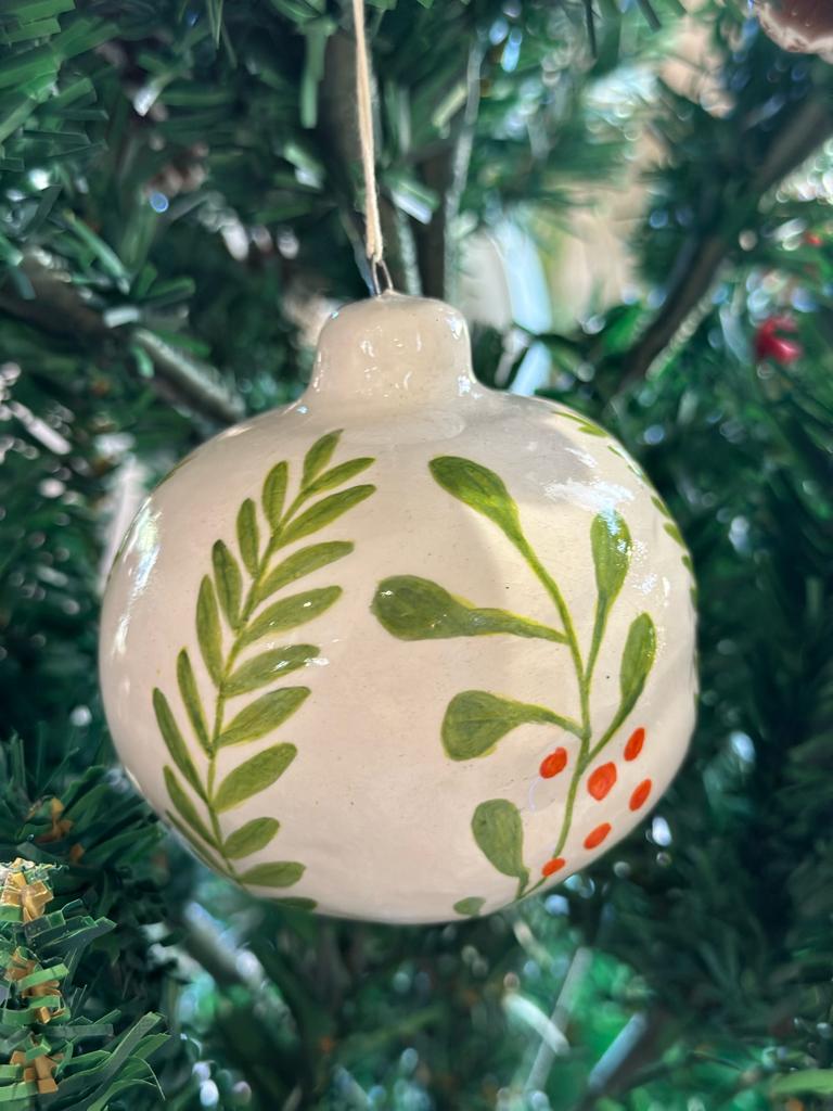 Ball hanging(green pattern)