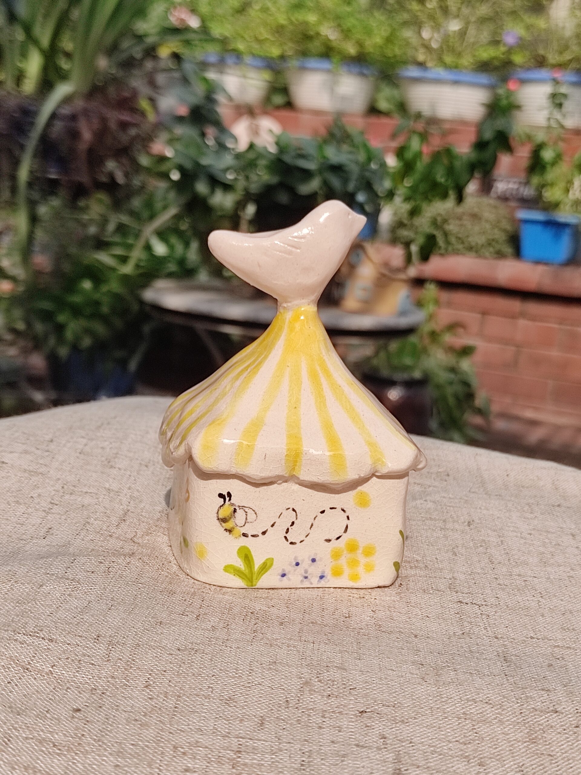 Bird house(yellow)