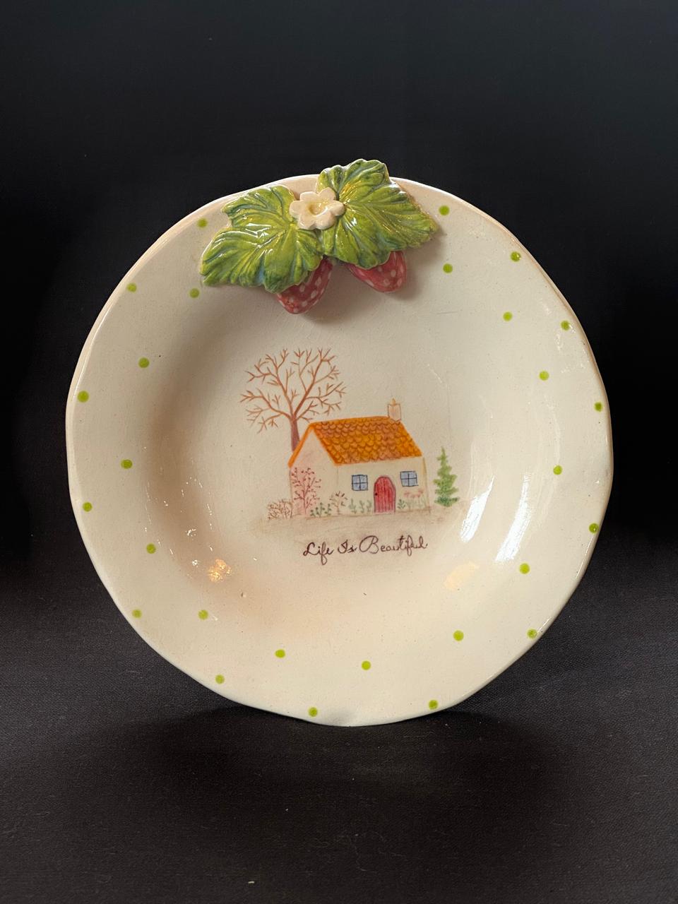 Small strawberry plate(life is beautiful)