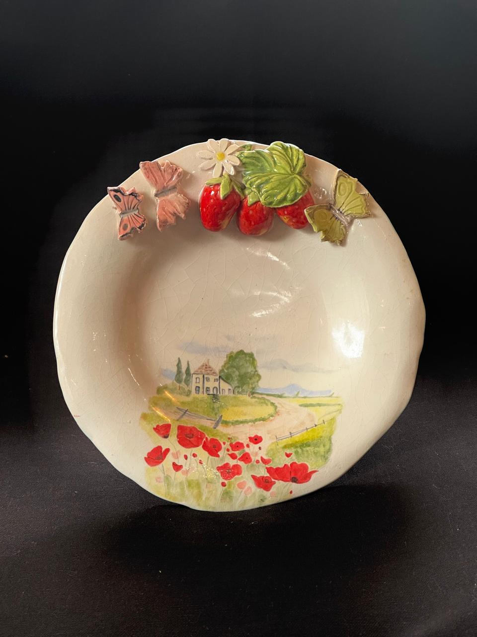 Small round strawberry🍓 plate