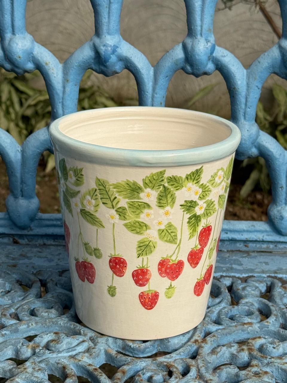 Strawberry vase 🍓