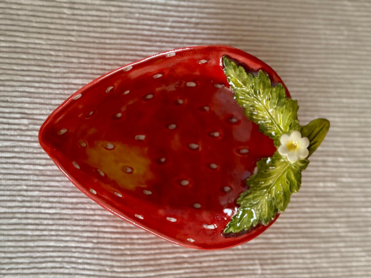 Strawberry small bowl