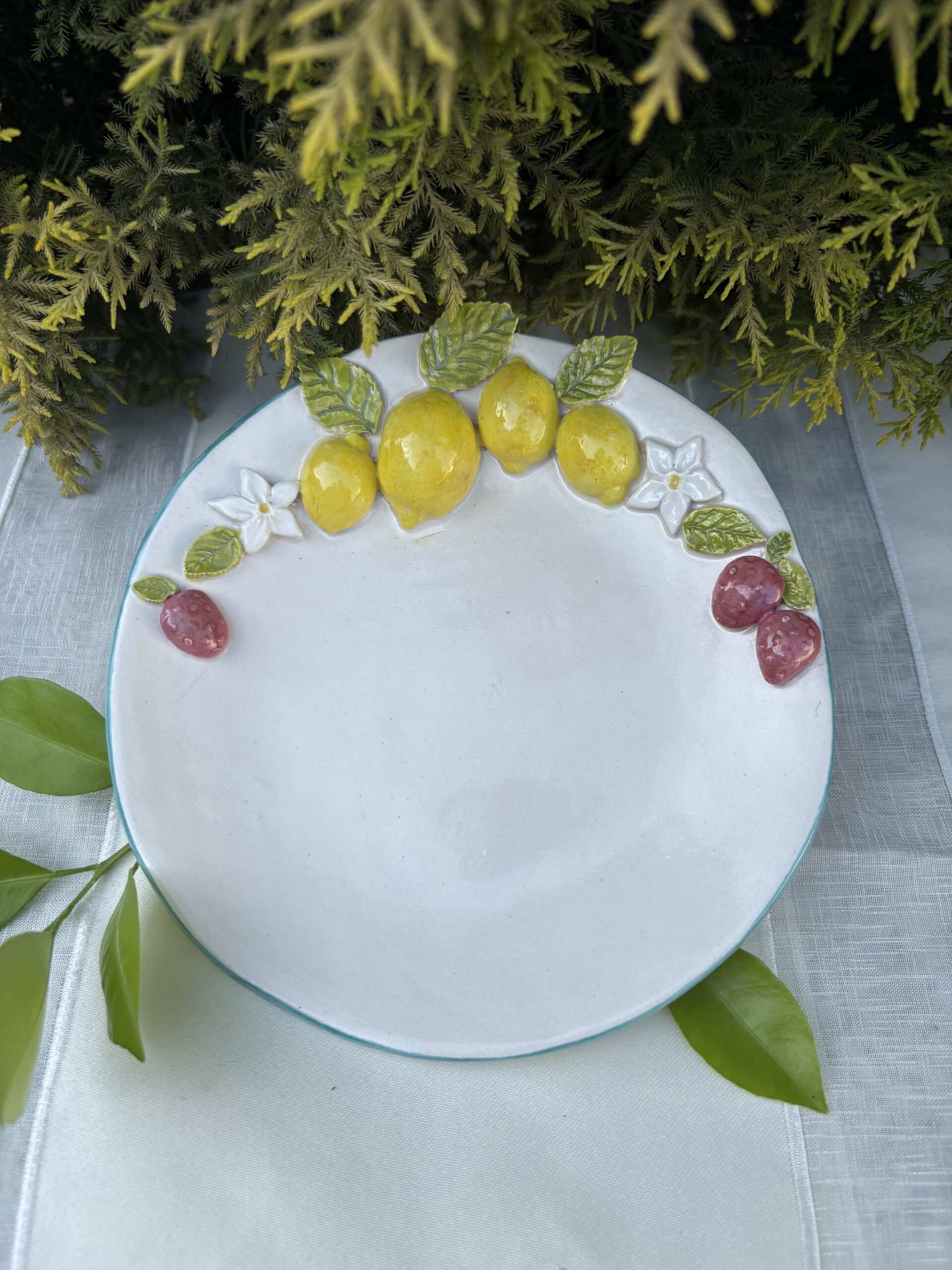 Round lemon plate