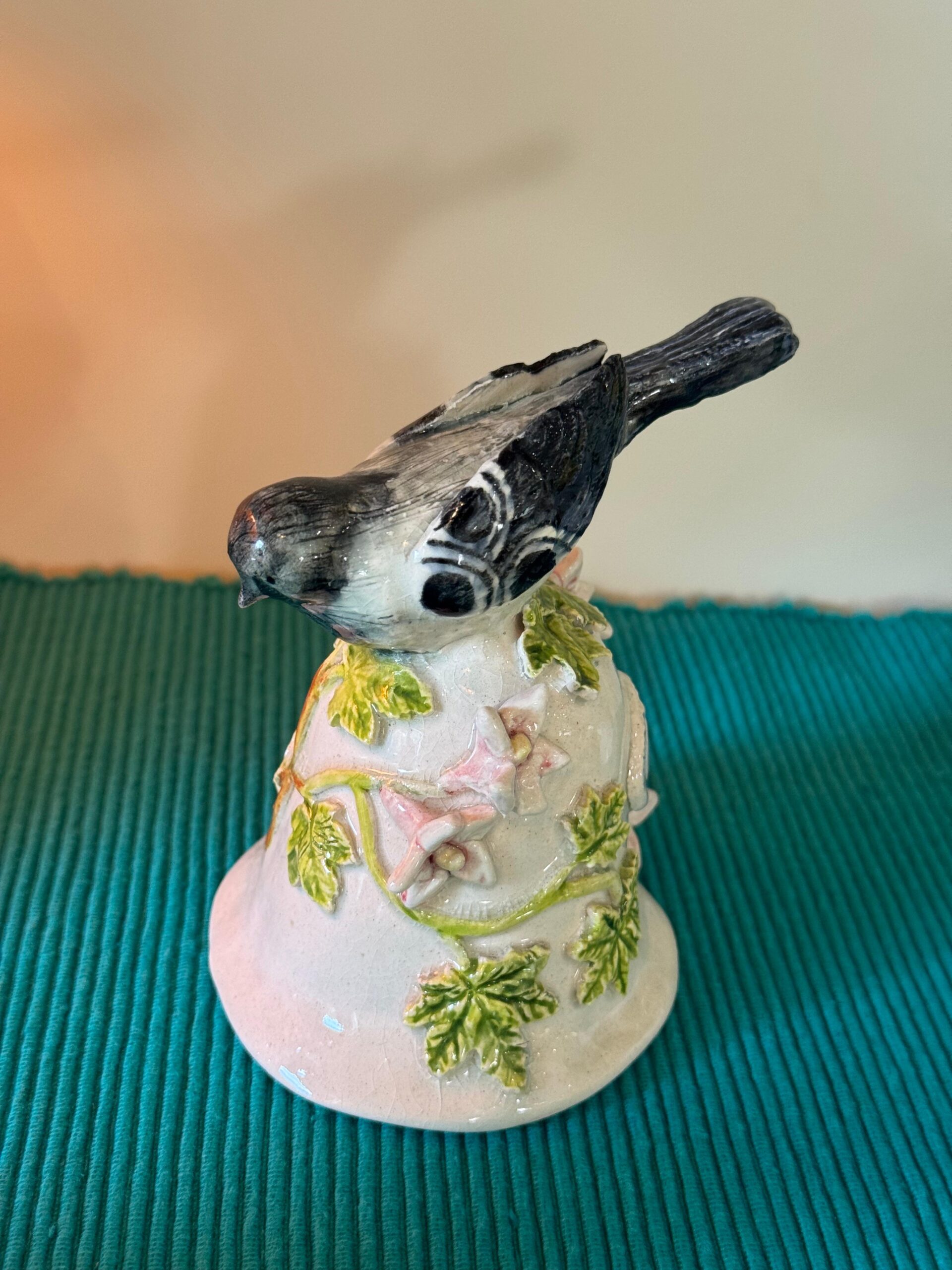 Beautiful Bird bell (black)