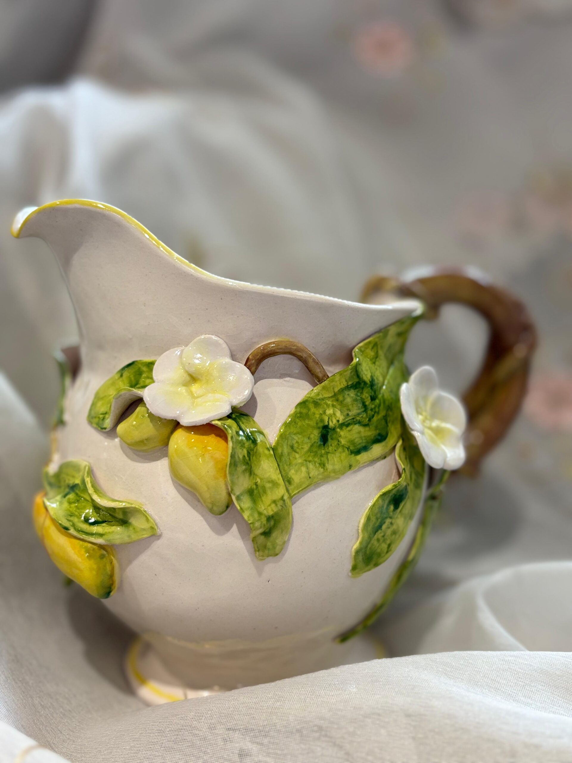 Jug with Mango🥭and Frangipani
