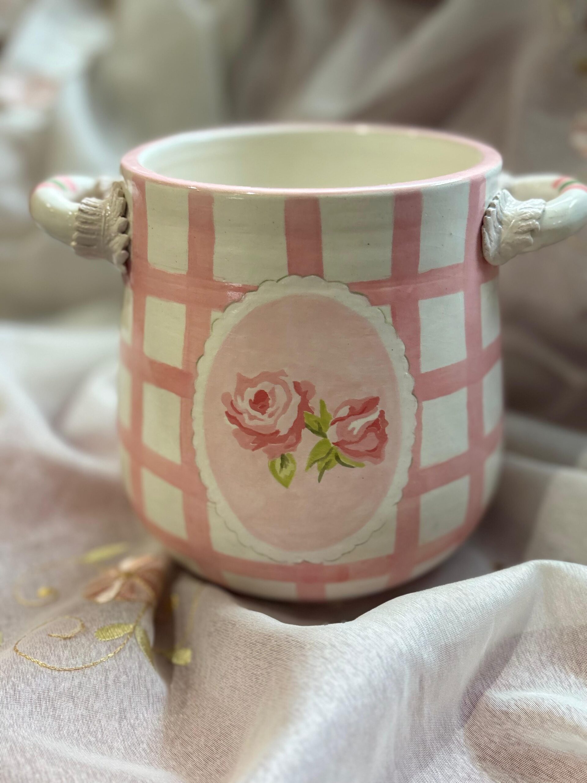 Rose Check Pot