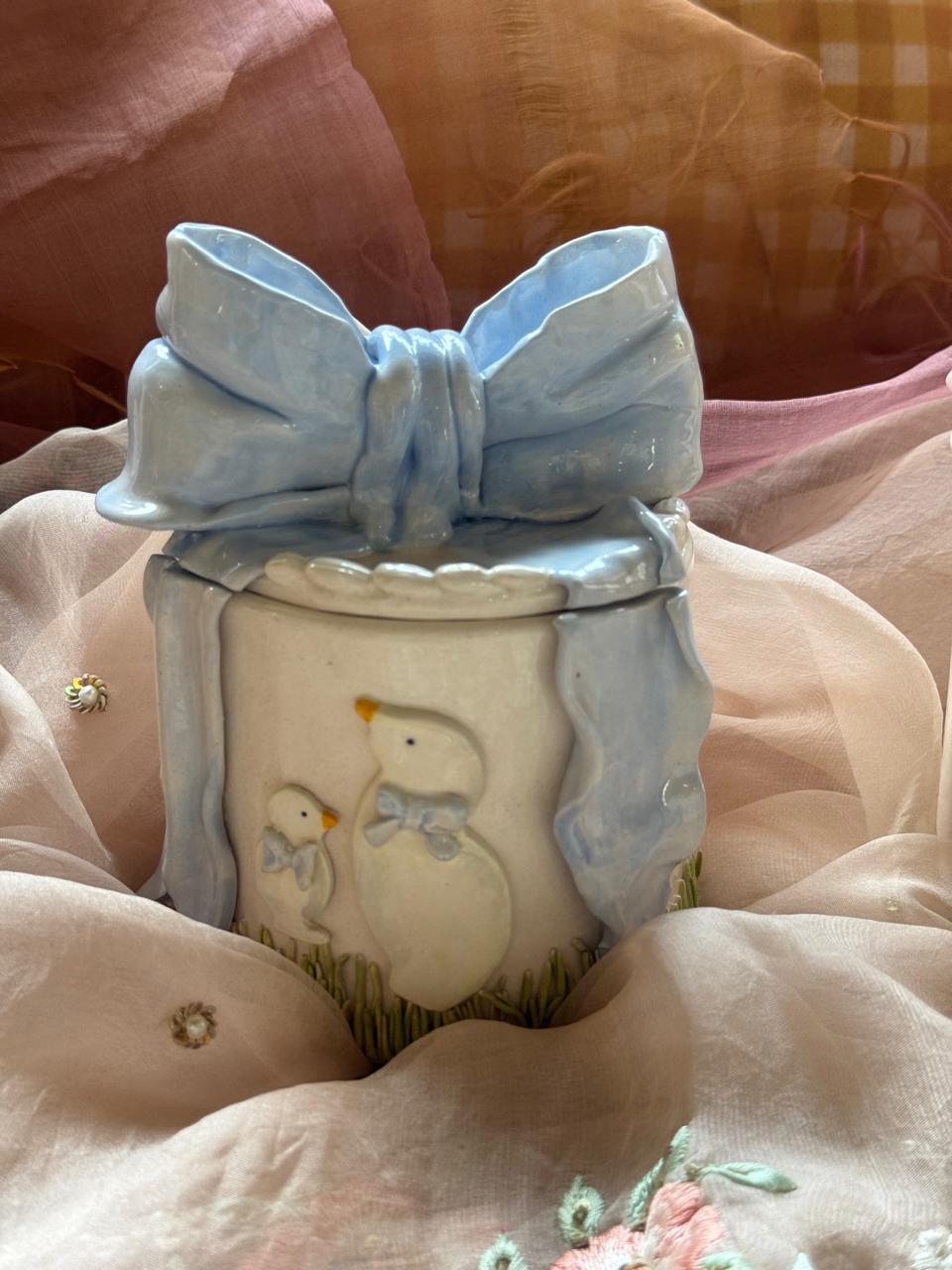 Duck blue bow box