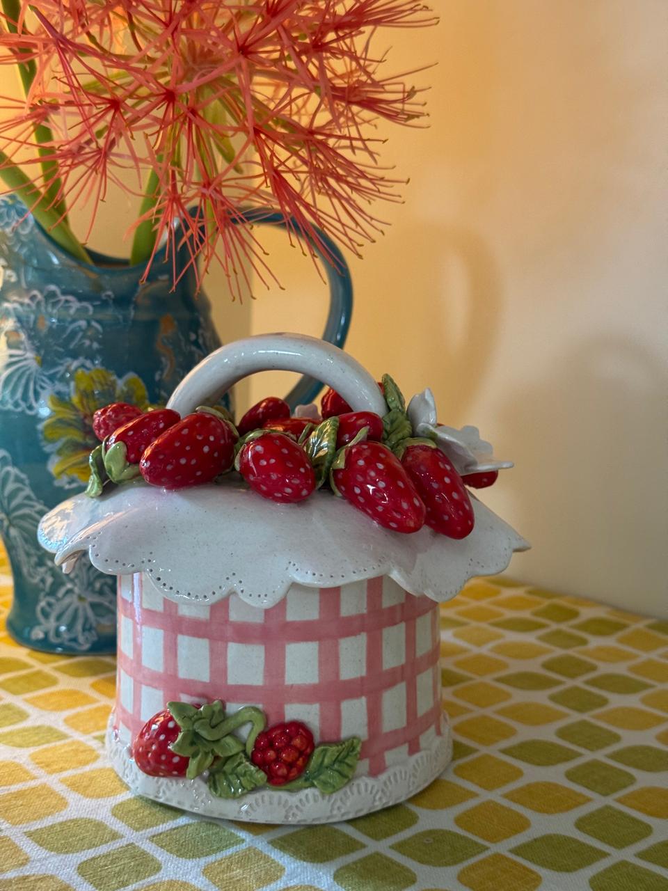 Beautiful strawberry check box  🍓